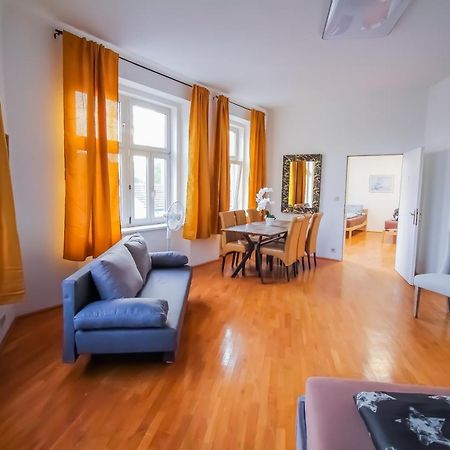 Family 3 Bedroom Apartment Lv7 Відень Екстер'єр фото