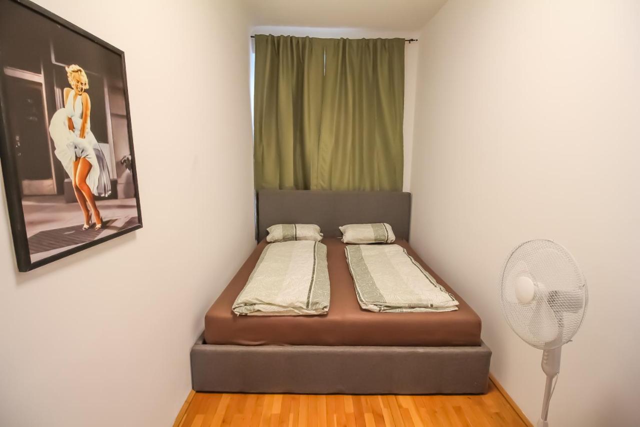 Family 3 Bedroom Apartment Lv7 Відень Екстер'єр фото
